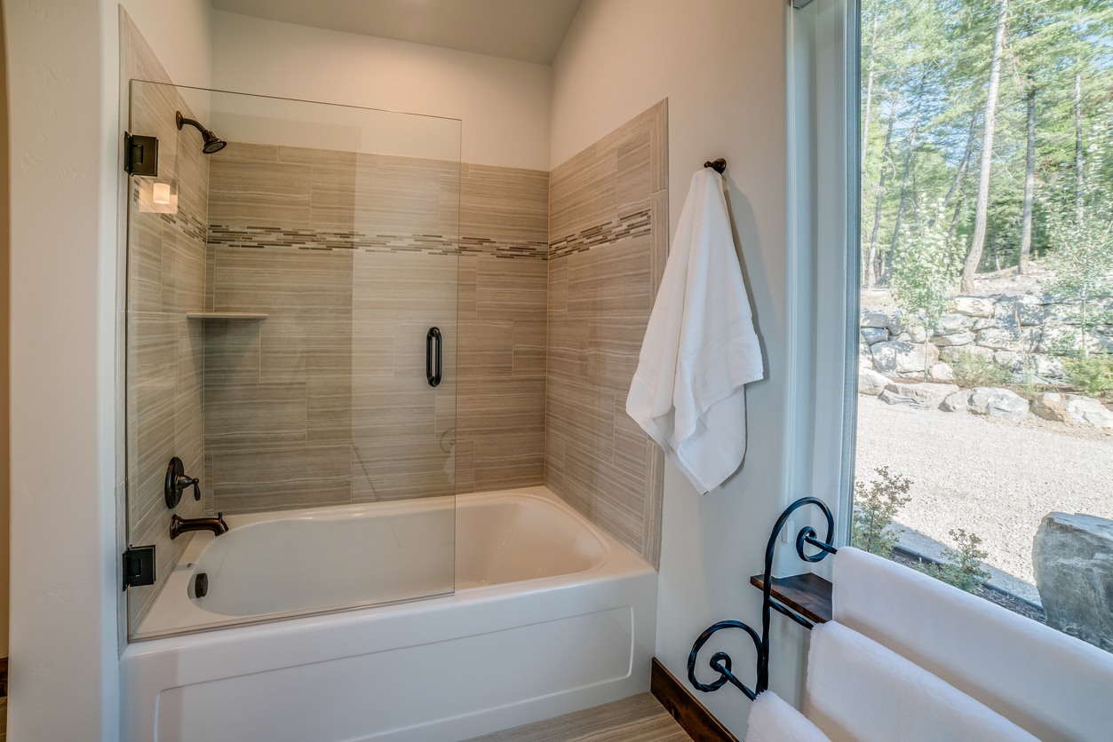 Shower & Tub Installation in Bell Hill